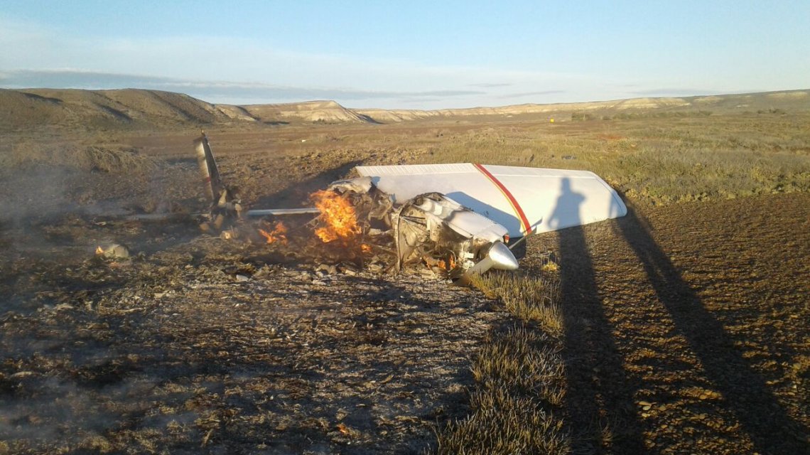 Dos muertos al caer una avioneta en la Patagonia argentina