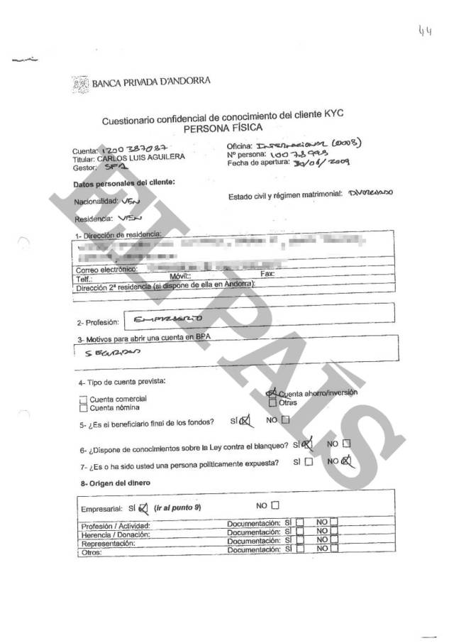 Formulario que rellenó el ex jefe del espionaje venezolano en la BPA para abrir su cuenta en junio de 2009. EL PAÍS