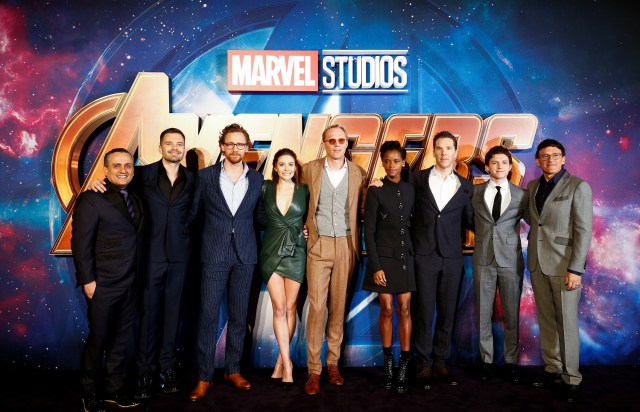 Parte del elenco del filme "Avengers: Infinity War", en un evento para seguidores de la saga en Londres, abr 8, 2018. REUTERS/Henry Nicholls