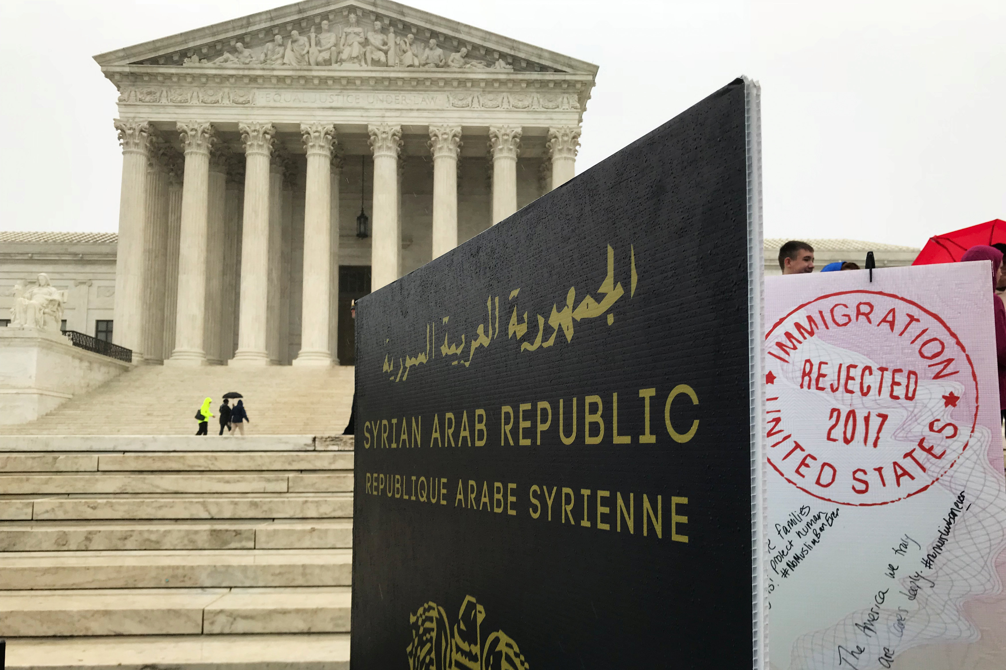 Corte Suprema EEUU evalúa legalidad de prohibición de viaje propuesta por Trump