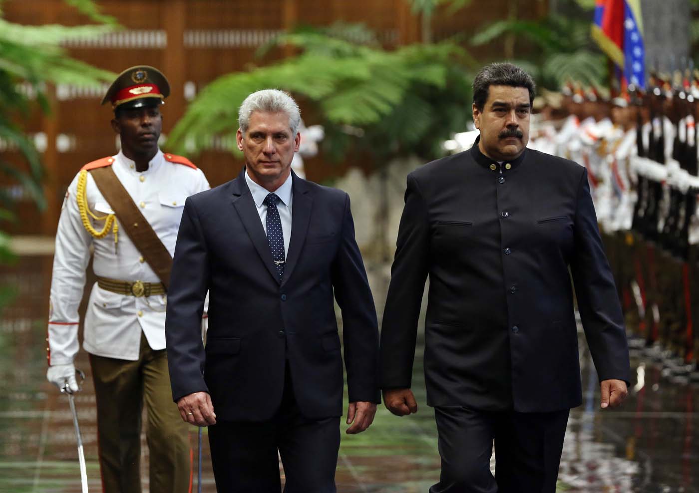 Díaz-Canel recibe a Maduro en el Palacio de la Revolución (Fotos)