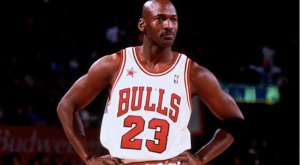 Las mejores jugadas de la carrera de Michael Jordan, a 15 años de su retiro definitivo (Video)