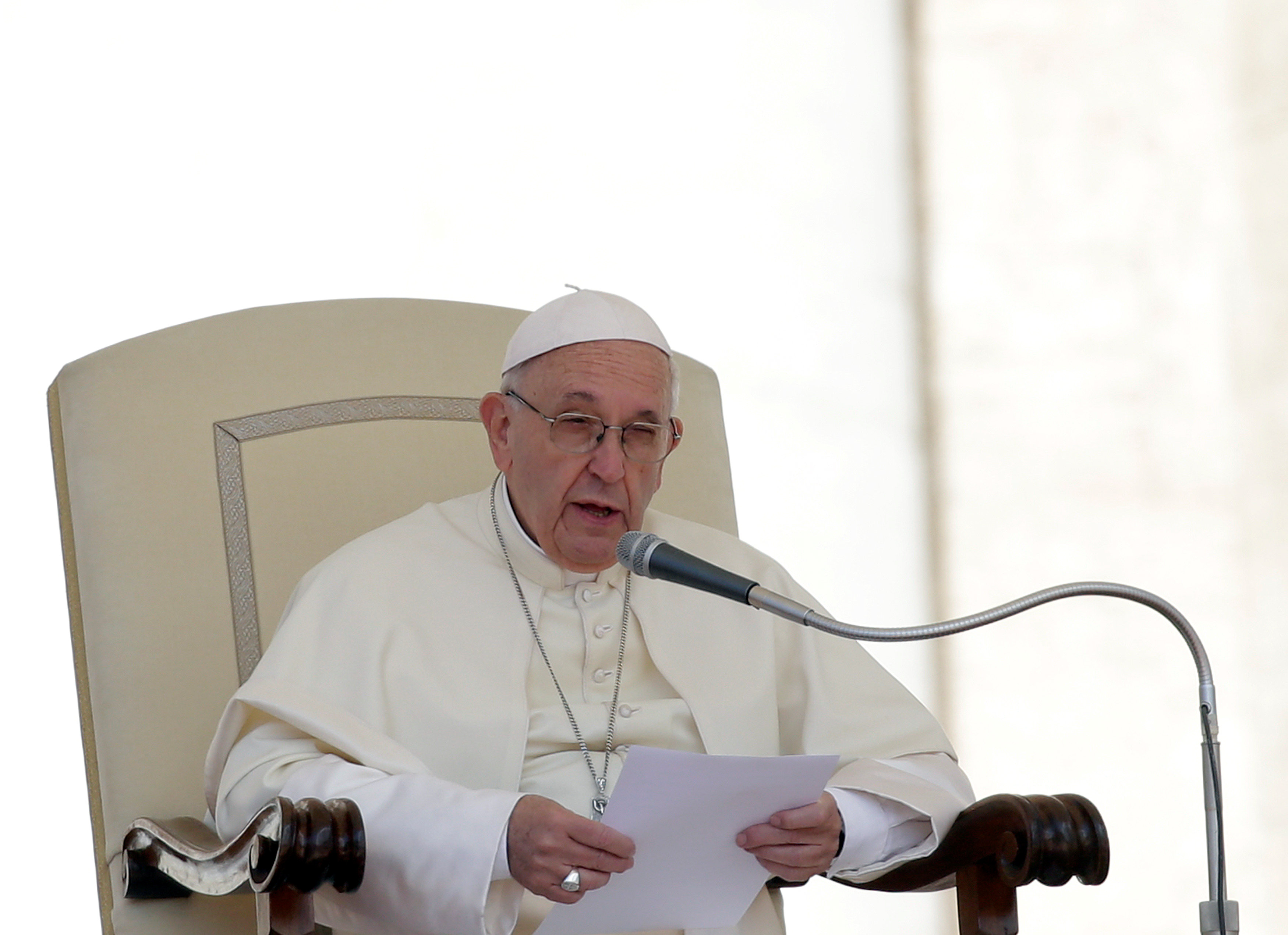 El papa Francisco, muy preocupado por la espiral de violencia en Oriente Medio