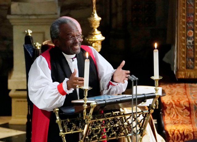 El Reverendísimo Obispo Michael Curry, primado de la Iglesia Episcopal, da un discurso durante la boda del Príncipe Harry y Meghan Markle en la Capilla de San Jorge en el Castillo de Windsor en Windsor, Gran Bretaña, el 19 de mayo de 2018. Owen Humphreys / Pool vía REUTERS