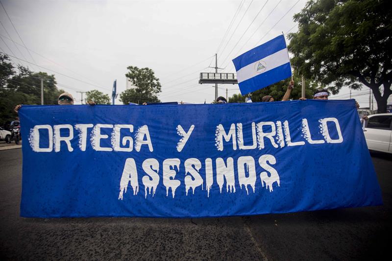 Ya Daniel Ortega le compite a Nicolás Maduro en represión y muertos