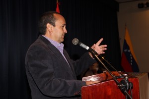 Óscar Pérez: Asamblea Nacional debe resolver vacío de poder en Venezuela