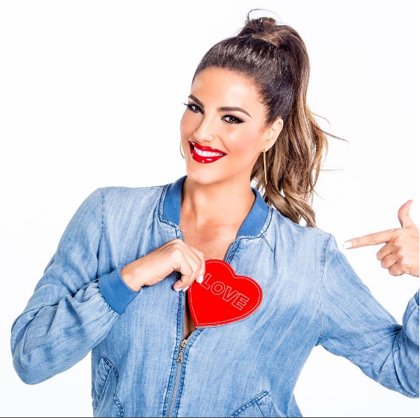 La empalagosa foto con la que Gaby Espino reconfirma que está enamorada