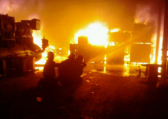 Foto: Incendio en la empresa de alimentos "Puro Lomo" / Eleazar Urbaez 