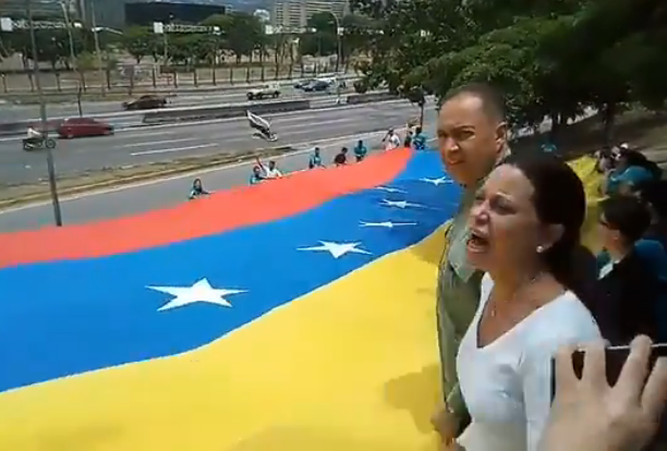 Líderes de Soy Venezuela encabezan protesta en los alrededores de La Carlota (video)