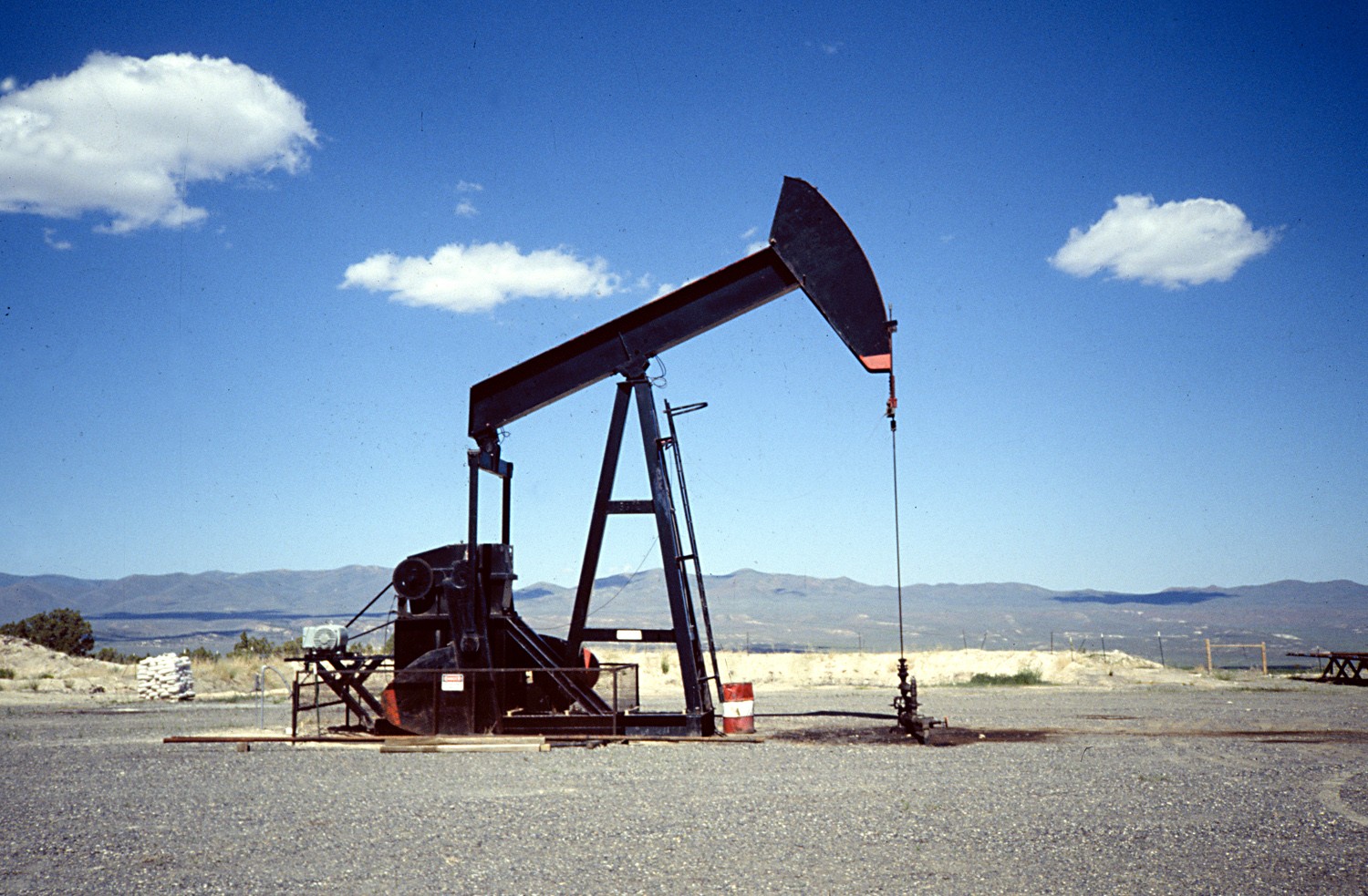 El petróleo de Texas sube un 1,35 % y alcanza los 72,24 dólares el barril