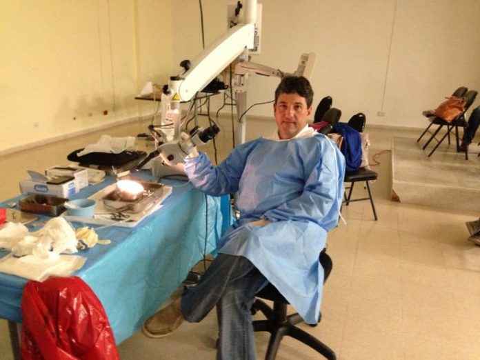 Este venezolano dirigirá Centro de Formación Microquirúrgica de la Universidad de Miami