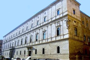 Sacerdote admite posesión de pornografía infantil ante el Tribunal del Vaticano