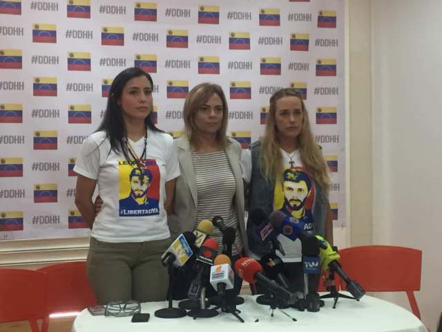Patricia de Ceballos, Ana Leonora Acosta y Lilian Tintori (Foto: Stefany Carvajal / La Patilla)