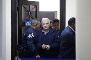 Martinelli tildó de violación la extradición de su hijo a EEUU