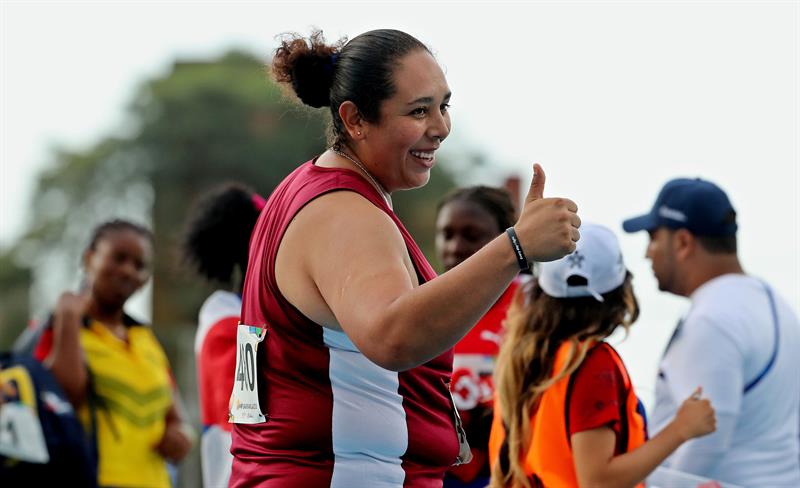 Venezolana Rosa Rodríguez gana en martillo primer oro de atletismo en Barranquilla