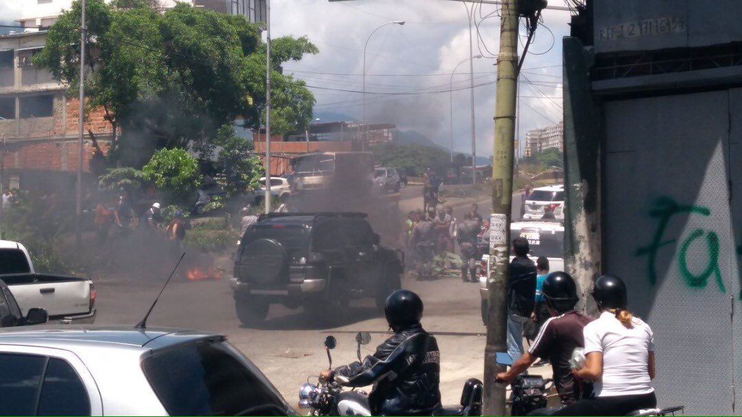 Los vecinos de Catia protestaron por el apagón este #31Jul