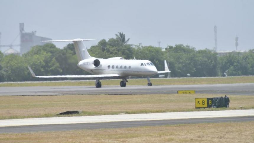 Avión en el que se trasladaba Shakira presentó fallas en pleno vuelo