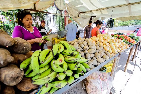 Se necesitaron más de 60 millones para cubrir la canasta alimentaria de Maracaibo en junio