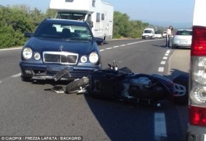 En fotos: El accidente de moto de George Clooney en Italia
