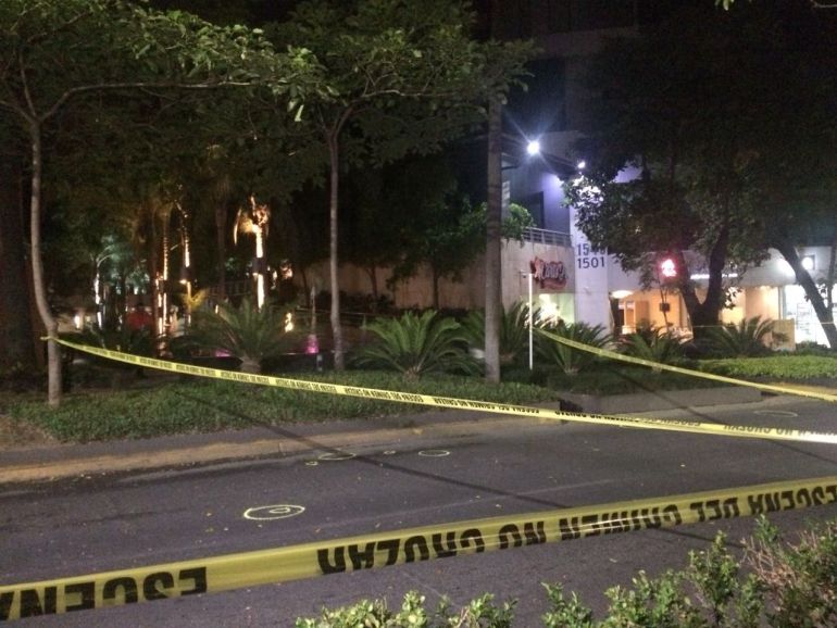 Canadiense muere en ataque armado en centro comercial de Guadalajara