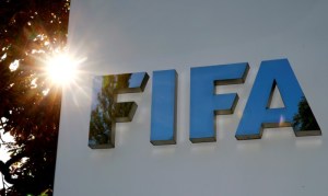 Fifa podría elevar límite de edad de futbolistas para Juegos de Tokio en 2021
