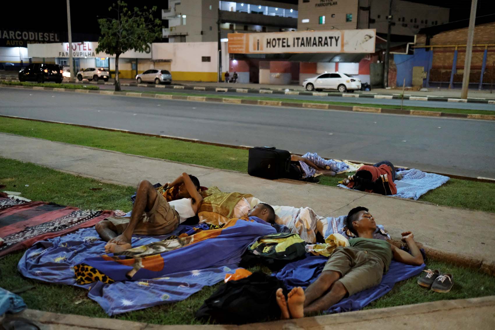 Brasil brinda campamentos a unos 500 venezolanos que vivían en las calles