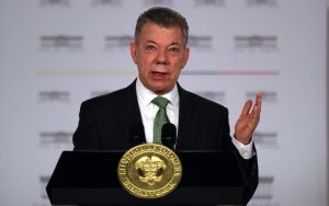 Santos condecora a embajadores de España, Canadá, Alemania e Italia