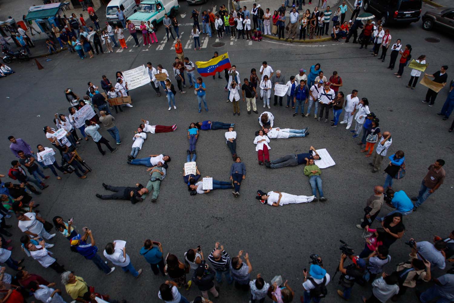 ¡En cuidados intensivos! La crisis venezolana lleva los centros de salud hasta el límite