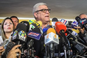 Marquina: Detención de Juan Requesens es para distraer la atención de los venezolanos