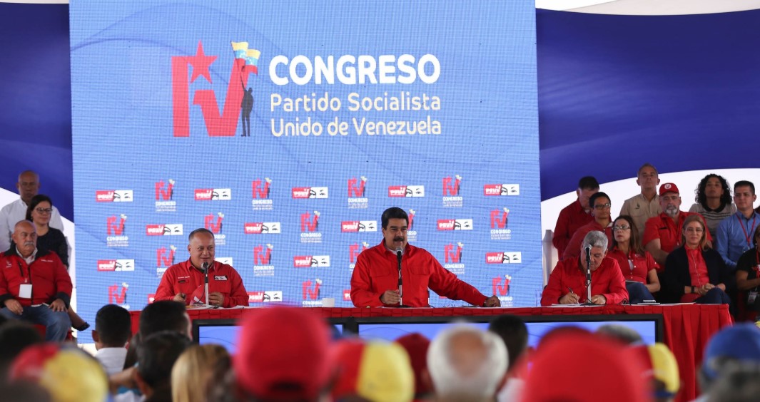 Maduro dice que los aguinaldos serán sustanciosos… pero no quiere que los usen
