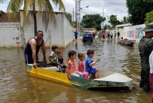 Al menos 1.500 familias afectadas por las fuertes lluvias e inundaciones en el estado Amazonas