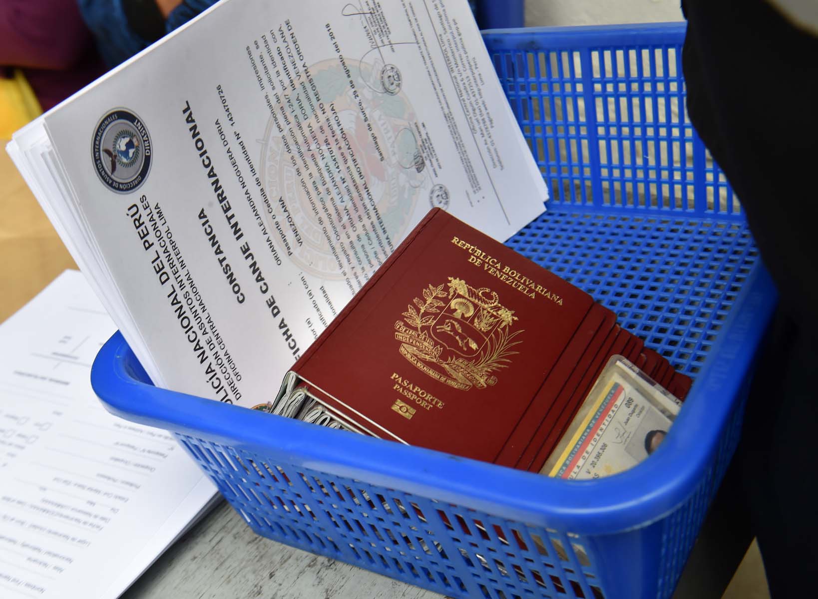Justicia de Perú elimina prohibición de ingreso a venezolanos sin pasaporte
