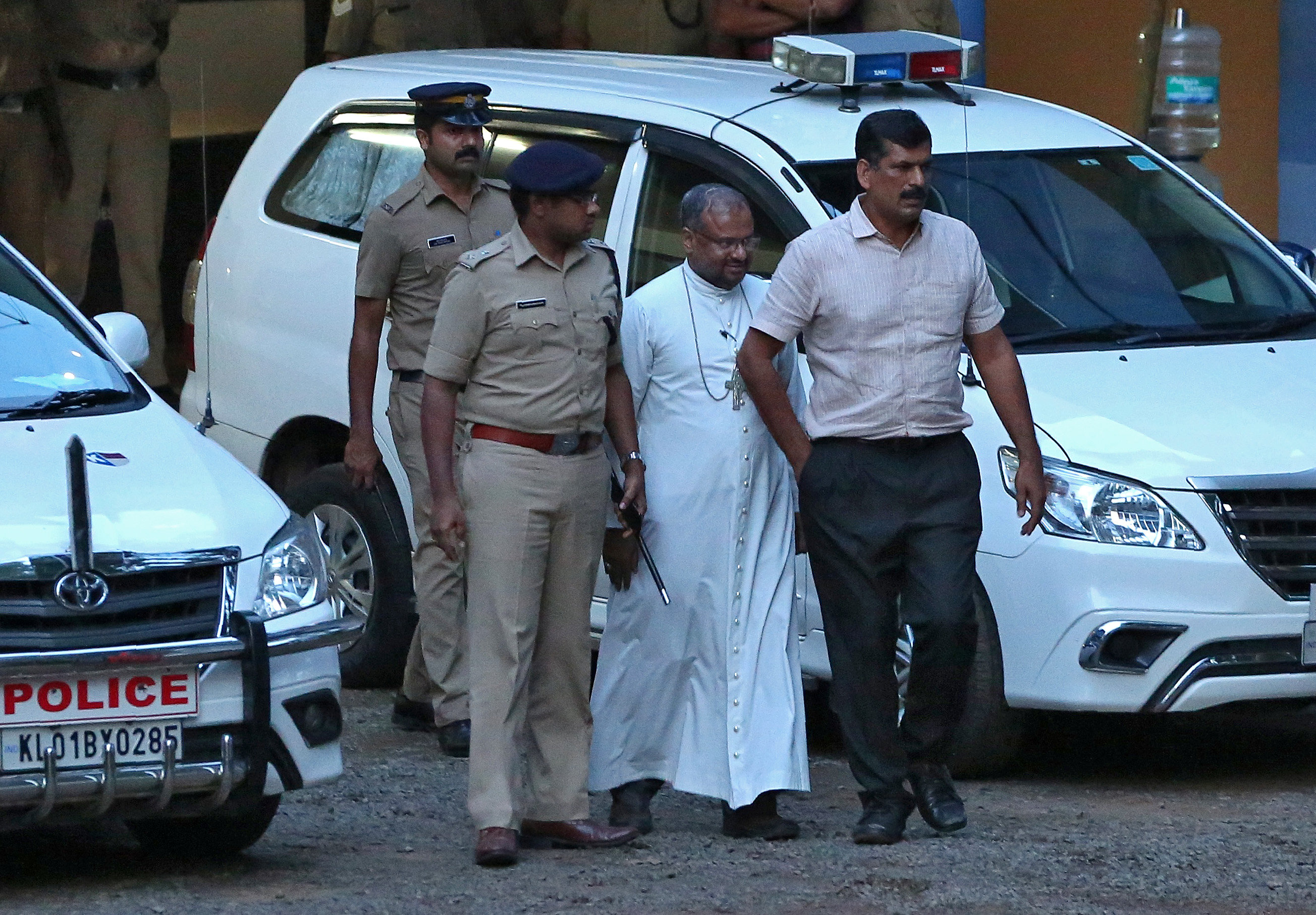 Arrestan a un obispo católico acusado de violar a una monja en India
