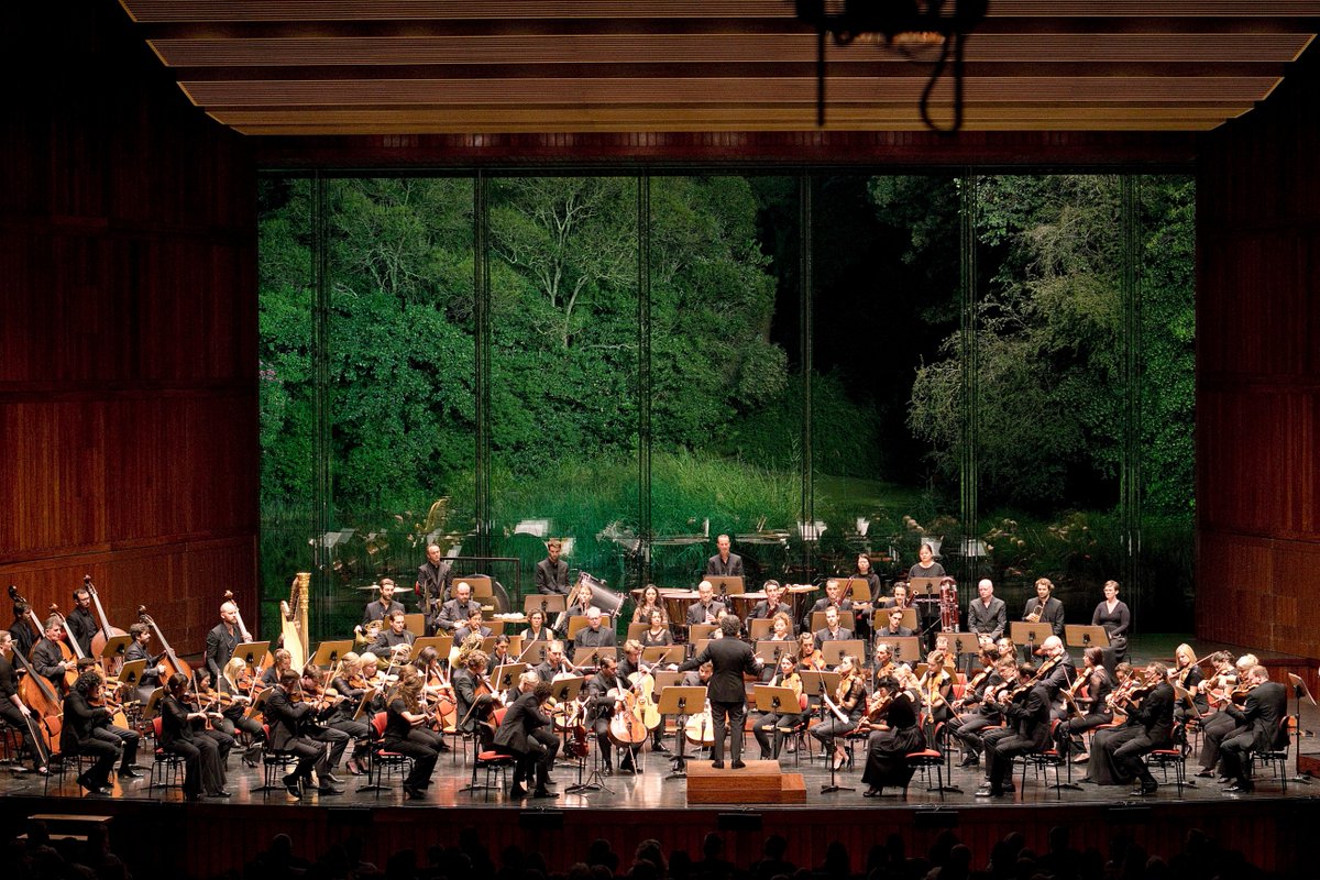 Gustavo Dudamel y la MCO ejecutan el tiempo eterno de Mahler en un soberbio concierto