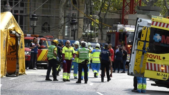 Derrumbe en el hotel Ritz de Madrid deja un obrero muerto y al menos nueve heridos
