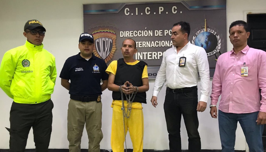 Ingresan a Colombia al presunto violador de 276 niños extraditado por Venezuela
