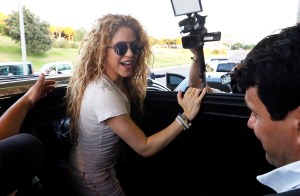 El “vehículo muy especial” de Shakira para buscar a los niños en el colegio (Video)