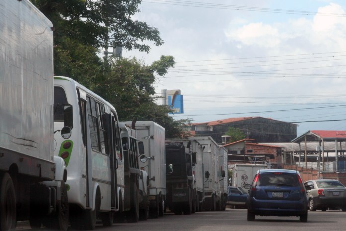 En Táchira bajan las colas de gasolina y aumentan las de gasoil