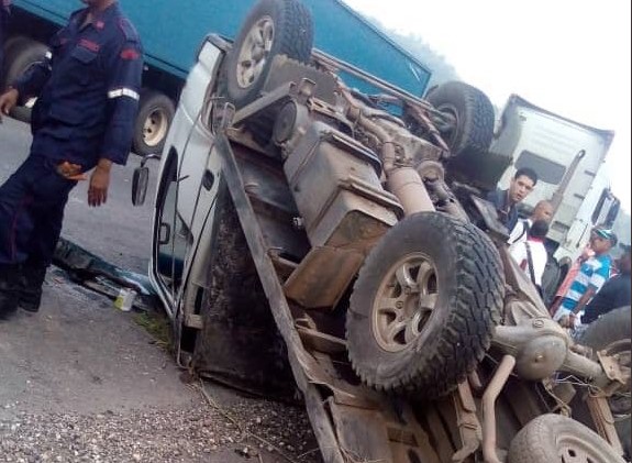 Murió una mujer tras accidente con vehículo de carga en la Gran Mariscal de Ayacucho (Fotos)