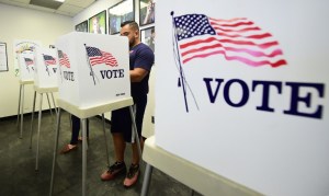 EEUU vota en unas elecciones de mitad de mandato llenas de expectación