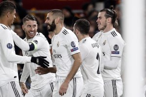 El Real Madrid conquista Roma y sella su pase a octavos de final como primero de grupo