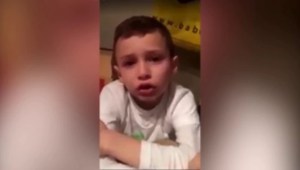 ¡Estremecedor! El terrible relato de un niño de siete años que denuncia ‘bullying’: Quiero reunirme con Dios y morir (Video)