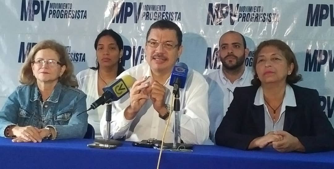 Simón Calzadilla: Casos de corrupción denunciados en el país no eran investigados a causa de una política de Chávez y Maduro