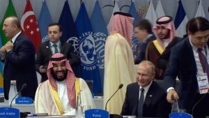 Amiguis forever: El saludo de Putin con el príncipe Salman que recorre el mundo (Fotos y video)