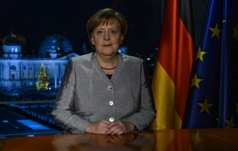 Merkel: Alemania deberá asumir más responsabilidades en el mundo