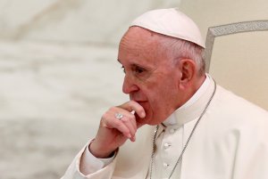 El Papa acepta renuncia de obispo de EEUU por presunto abuso sexual a menor