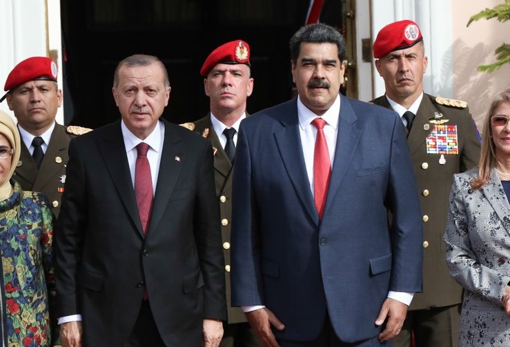 Turquía da un balón de oxígeno a Maduro con posibles inversiones