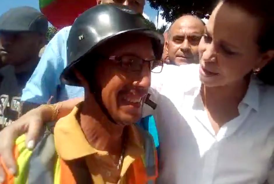 Tras 20 años de chavismo: Venezolano lleva una década desempleado por la “revolución” (Video)