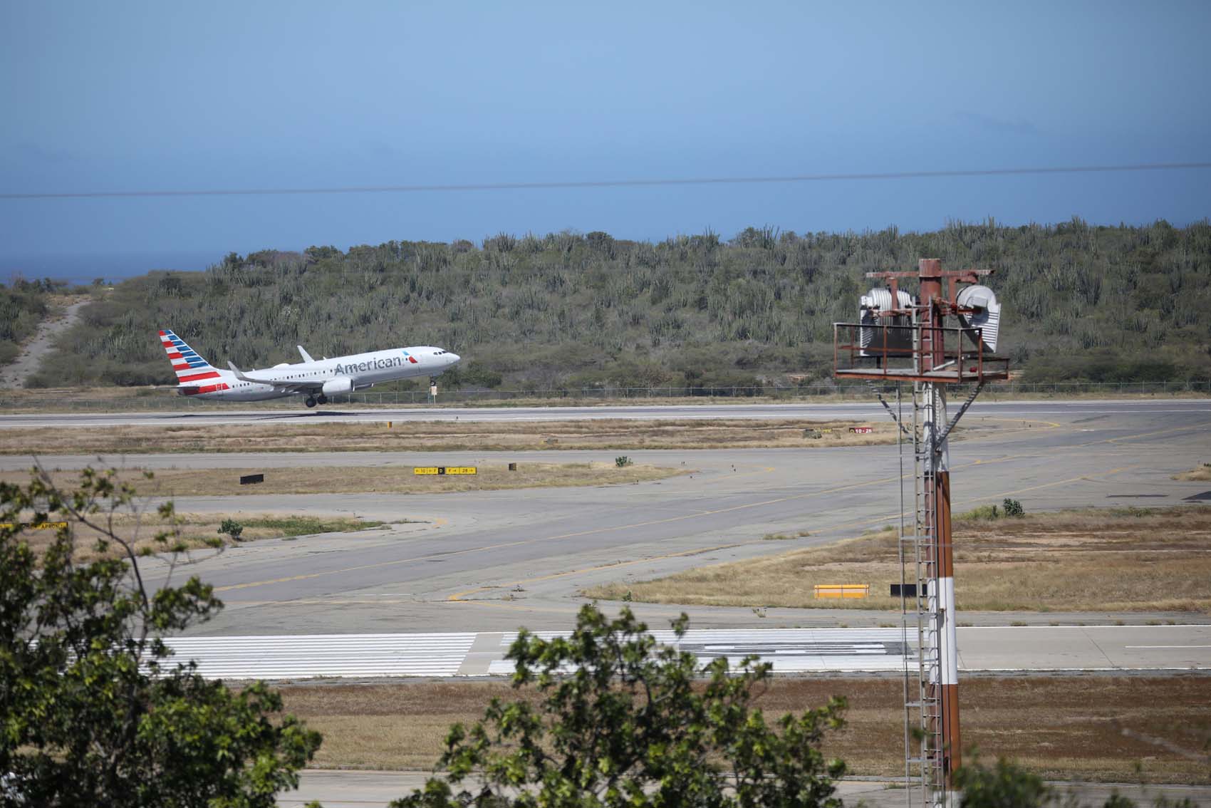 American Airlines suspende indefinidamente sus vuelos hacia Venezuela