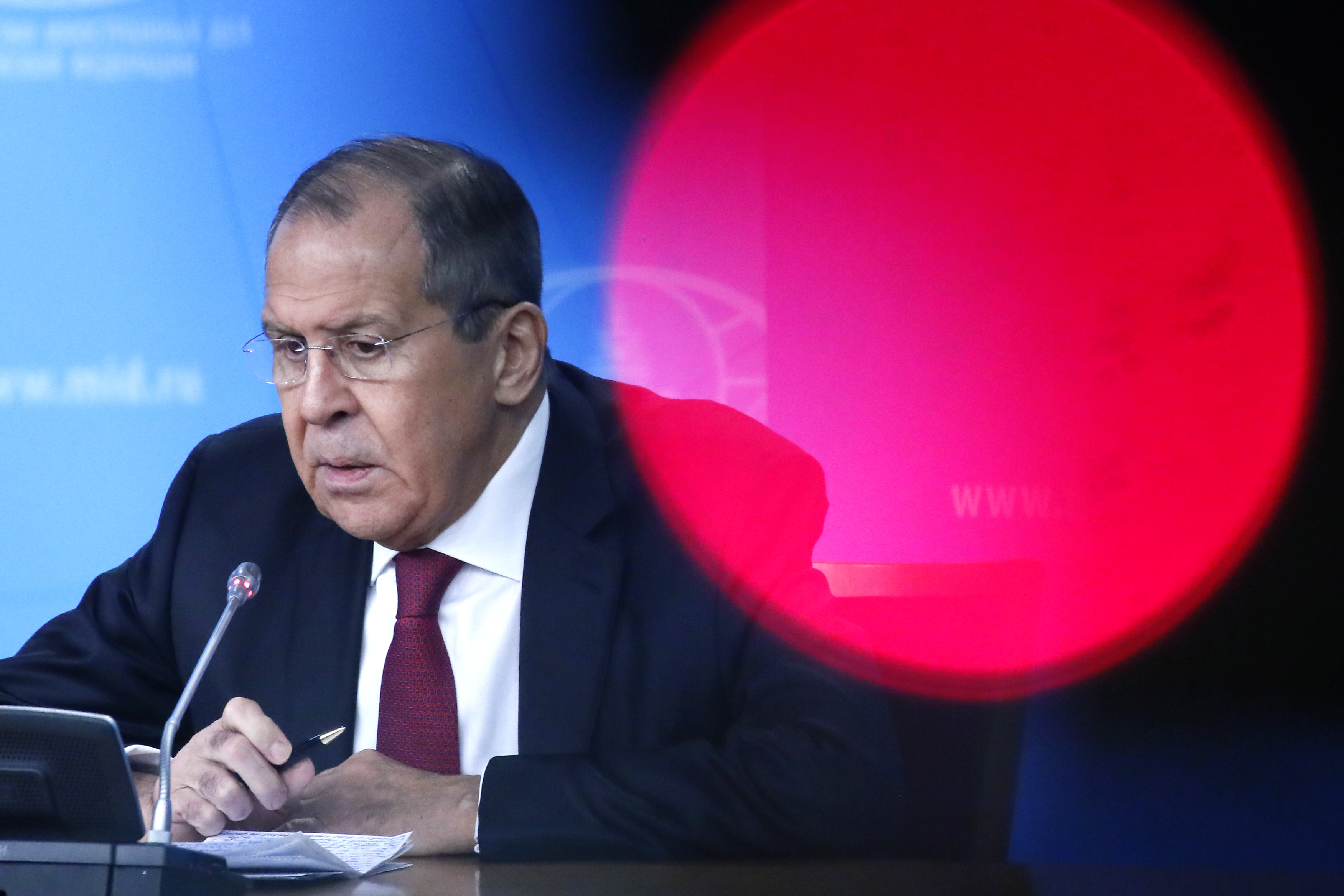Lavrov rechaza solicitud de Pompeo de que Rusia renuncie al crudo venezolano